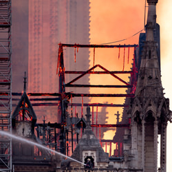 The firefighter of Notre Dame-Florent Serfati-bronze-EDITORIAL-News -4750