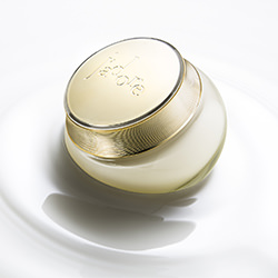 Liquid White Series-Kevin Norris-bronze-ADVERTISING-Self-Promotion -5226