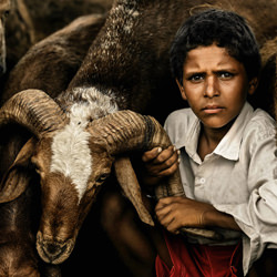 The little boy from Hampi-Arjun Kamath-bronze-PEOPLE-Children -5914