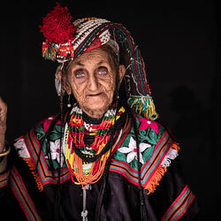Kalasha-Ana Abrao-silver-BOOK-Other -8811