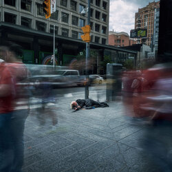 The Invisible Ones-Camilo Monzon Navas-gold-EDITORIAL-Street-8794