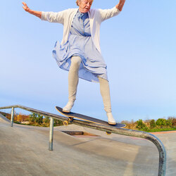 Gangster Granny-Jack Currie-bronze-ADVERTISING-Conceptual -8405