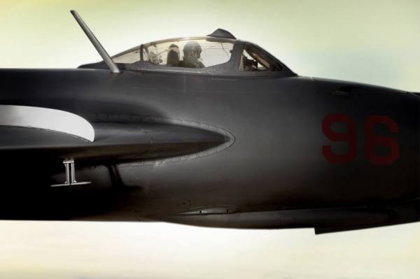 Photograph Oliver Haupt Jet Series 1 on One Eyeland