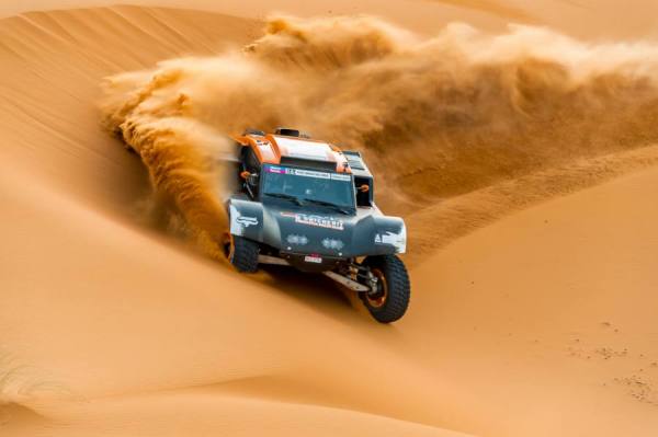 Photograph Tristan Shu Sand Spraying on One Eyeland