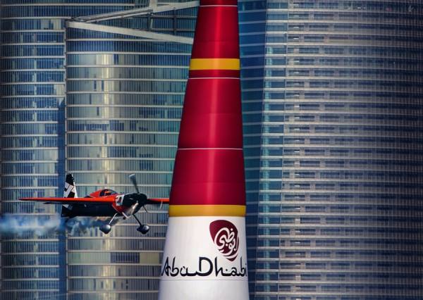 Photograph Andrzej Bochenski Airshow on One Eyeland