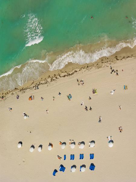 Photograph Allan Davey Beach Overview on One Eyeland