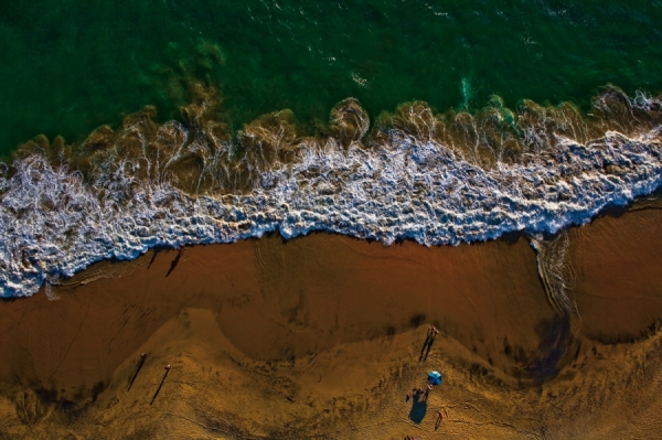 Photograph Nicolas Chorier Varkaka Wave on One Eyeland