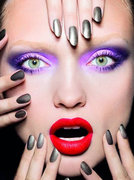 Photograph Jonathan Knowles Promiscuous Beauty on One Eyeland