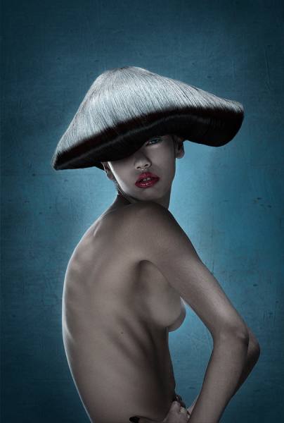 Photograph Iombi Garcia Avant Garde on One Eyeland