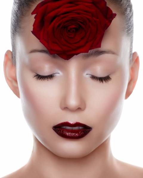 Photograph Kamal Mostofi Rose Lip on One Eyeland