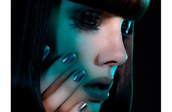 Photograph Isabelle Bonjean Gloss on One Eyeland