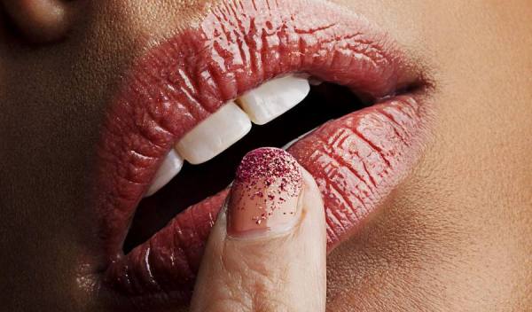 Photograph James Lightbown Lips on One Eyeland