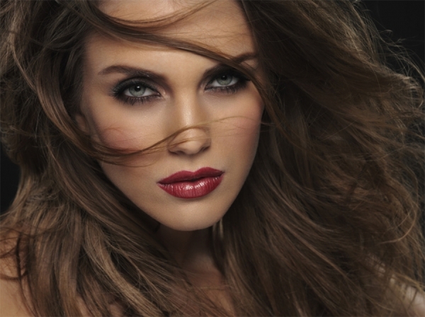 Photograph Caesar Lima Marilia on One Eyeland