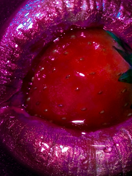 Photograph Laborie Laurence Strawberry Lips on One Eyeland