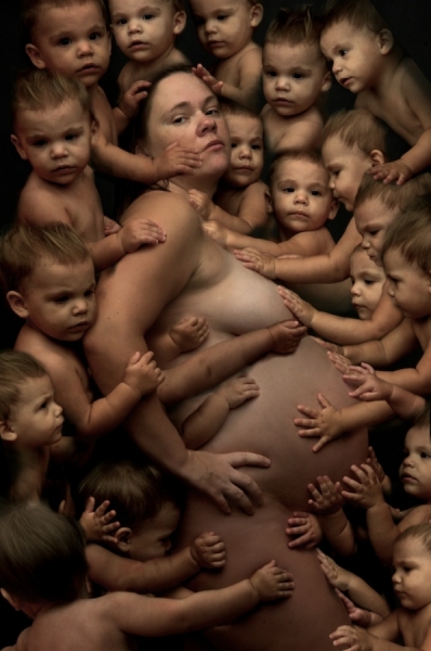 Photograph Aaron Ansarov Pregnant Mother on One Eyeland
