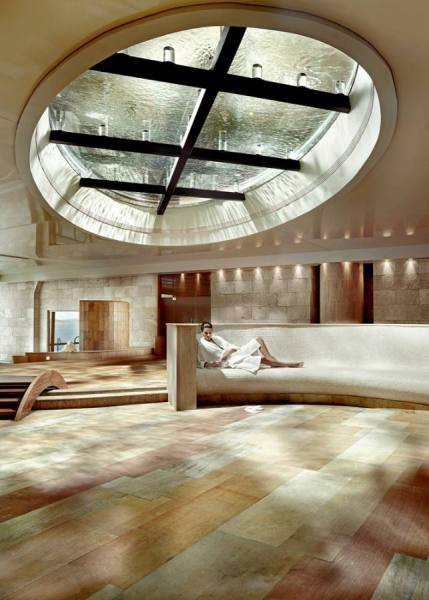 Photograph Dimitris Poupalos Elounda Spa on One Eyeland