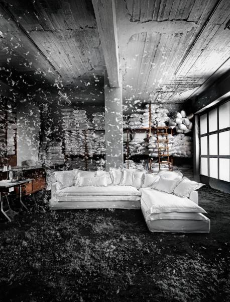 Photograph Dimitris Poupalos Fabbrica on One Eyeland