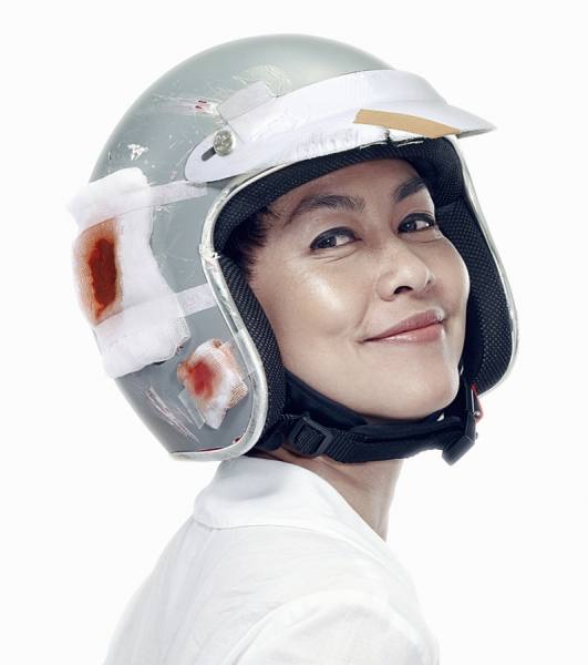 Photograph Chub Nokkaew Helmet Women on One Eyeland