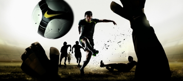 Photograph Ale Burset Nike Kun Aguero on One Eyeland