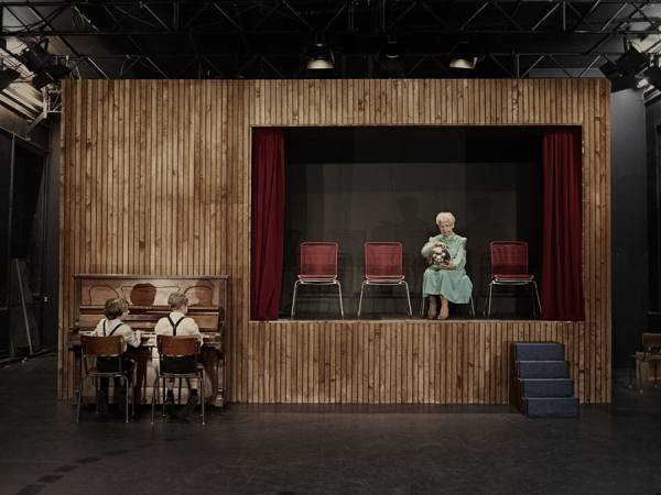 Photograph Egon Gade Piano Players on One Eyeland