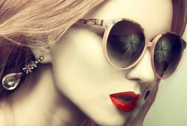 Photograph Veronica Lounge Sunglasses on One Eyeland