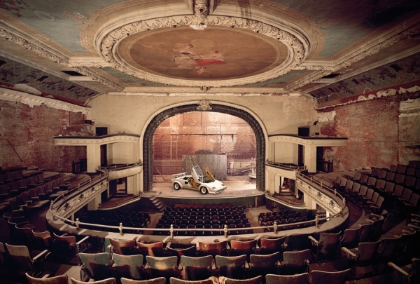 Photograph Dirk Kruell Timeless Beauties, Theatre on One Eyeland