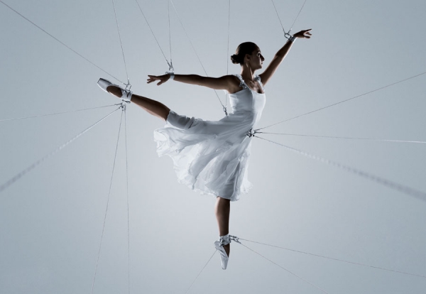 Photograph Pedro Dimitrow Cables Ballet on One Eyeland