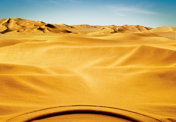 Photograph Pedro Dimitrow T-shirt Desert on One Eyeland