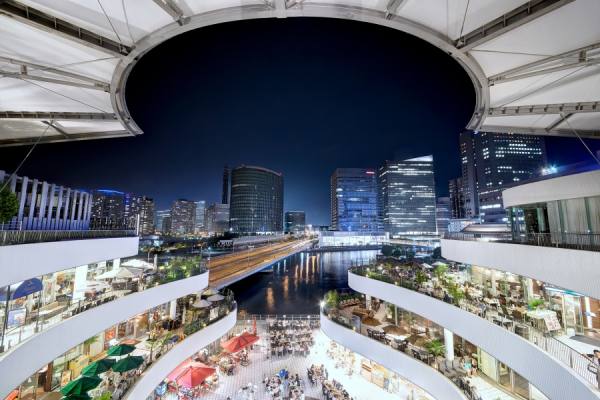 Photograph Tomoshi Hara Urban City Yokohama on One Eyeland