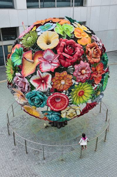 Photograph Frank Lin Color Flowers on One Eyeland