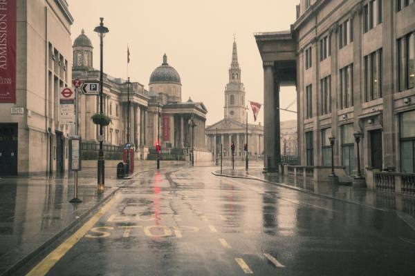 Photograph Nick Dolding Empty London 06 on One Eyeland