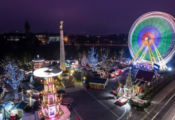 Photograph Mike Kremer Luxembourg At Xmas on One Eyeland