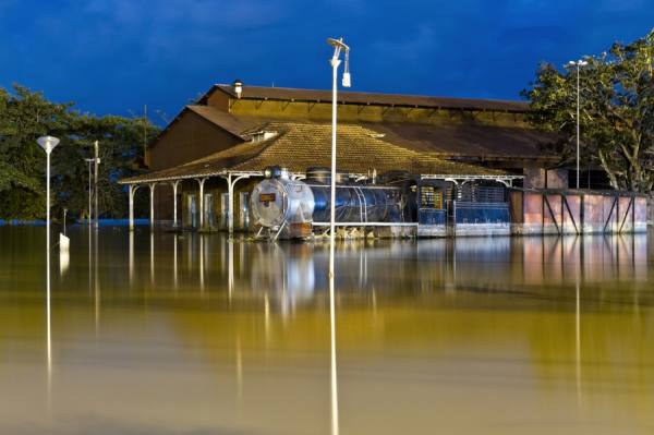 Photograph Francisco Alcantud Night Water Train on One Eyeland