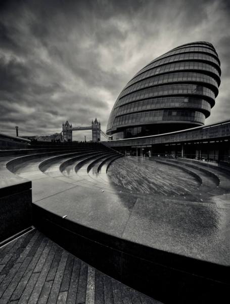 Photograph Roland Shainidze One Rainy Day In London on One Eyeland