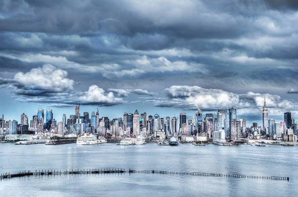 Photograph Mitchell Funk Skyline In Greys on One Eyeland