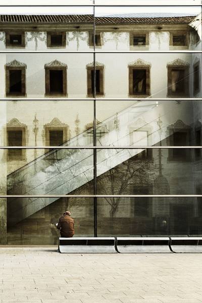 Photograph Toni Guerra The Reader on One Eyeland
