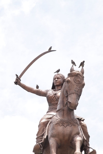Photograph Aniruddha Ghosh Statue And The Birds on One Eyeland