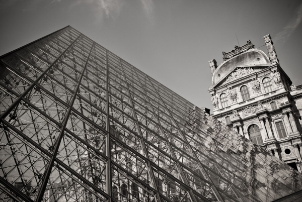 Photograph Kinga Gergely Louvre on One Eyeland