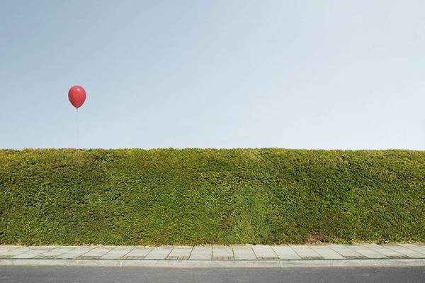 Photograph Chris Clor Ballon Rouge on One Eyeland