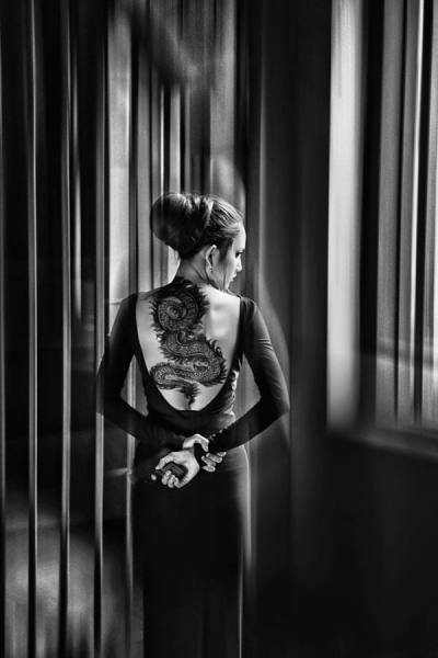 Photograph Rudy Sunandar Dragon Lady on One Eyeland