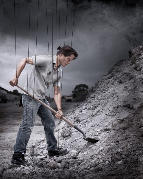 Photograph Stephanie Kretzschmer Labourer on One Eyeland