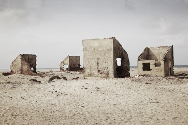 Photograph Kedar Malegaonkar Neighbours on One Eyeland