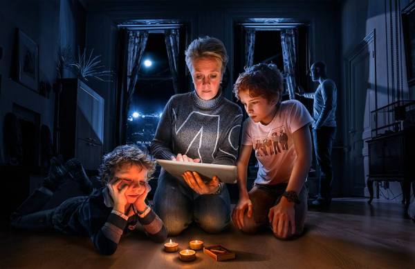 Photograph Adrian Sommeling Power Down on One Eyeland