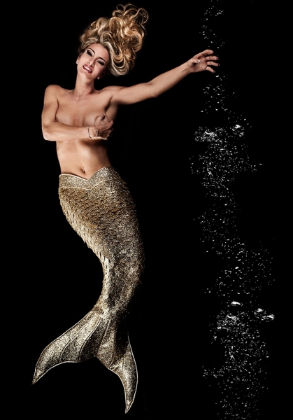 Photograph Azzurra Piccardi Sexy Marmaid on One Eyeland