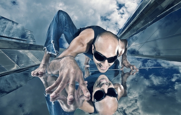 Photograph Kam Khan Spiderkam on One Eyeland