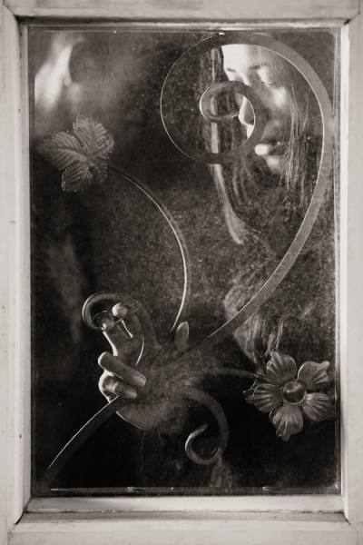Photograph Harry Kegelapan The Forbidden Love on One Eyeland