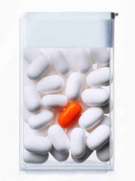Photograph Tal Silverman Tic Tac Odd One Out on One Eyeland
