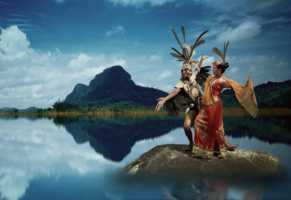 Photograph Hary Muhammad Traditional Dance Dayak on One Eyeland