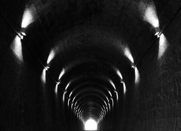 Photograph Cesar Passos Tunel De Parada on One Eyeland
