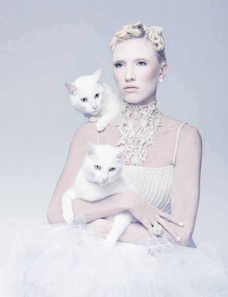 Photograph Andres Hernandez White Queen on One Eyeland